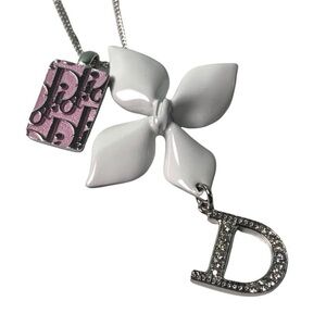 DIOR RARE NECKLACE VTG WHITE FLOWER TROTTER 2 PENDENT SET